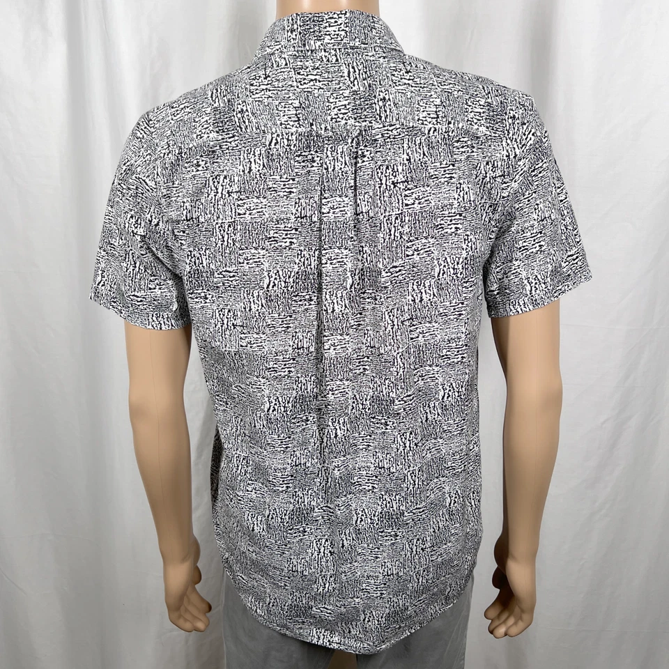 Volcom Men's Medium White/Black Abstract Checkered Short Sleeve Button-Up Shirt - Image 4 of 4