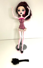 Monster High Draculaura Dawn of the Dance Doll 2008 with Stand and Brush