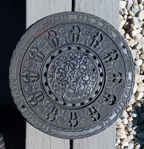 3 pc. Stowell Co. Milwaukee 15 7/8" round cast iron register / floor grate RARE!