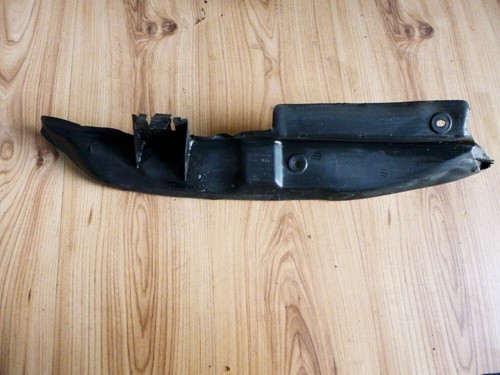 VW Passat 3B Spritzschutz Kotflügel Rechts 3B0821112