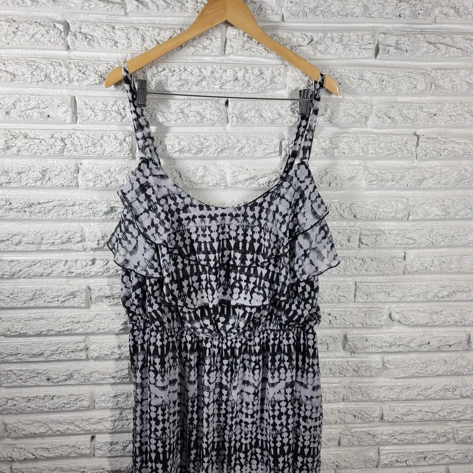 Vestido para mujer Faded Glory 4X funda sin cordones ajustable espaguetis negro geométrico Foto 4 de 4