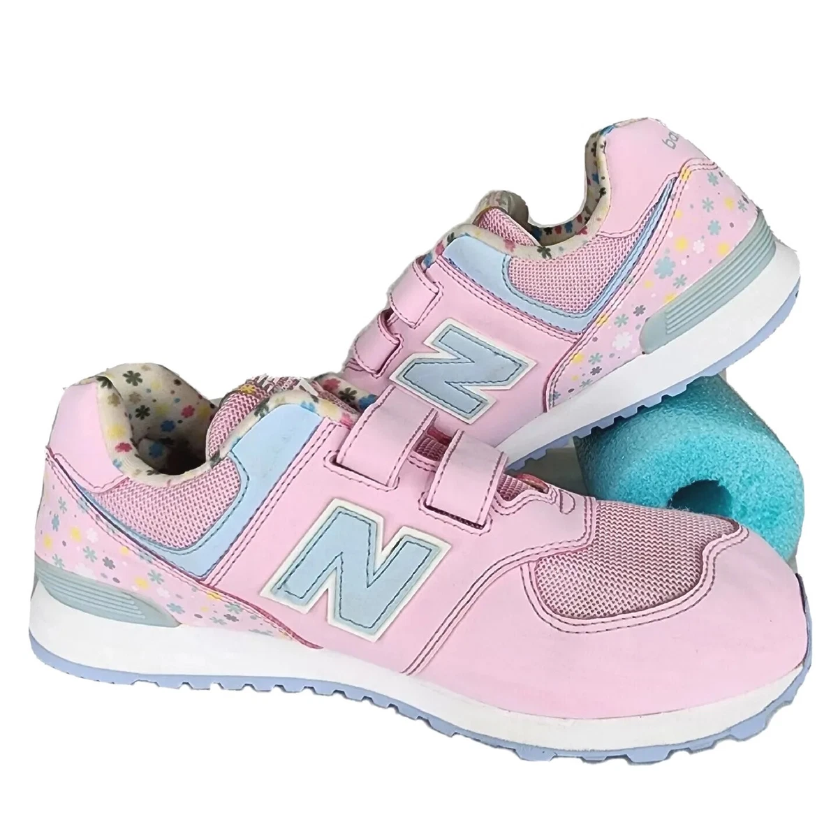 New Balance 574 Sneaker Pink Blue Flowers Womens Size 6.5