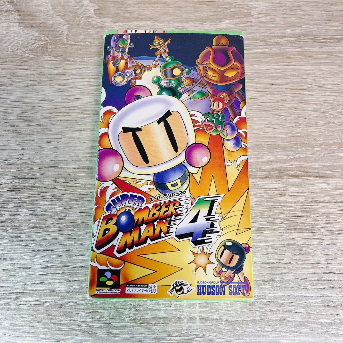 Super Bomberman 4