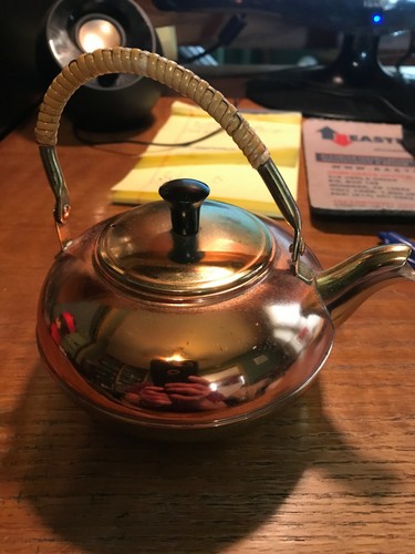 SMALL BRASS AND COPPER MADE IN HONG KONG TEA POT - 第 5/5 張圖片