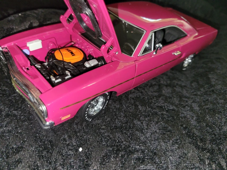 NUEVO RARO Hamilton Collection 1970 Plymouth Roadrunner coche diecast escala 1:24 Foto 2 de 4