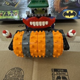 LEGO DC Comics Super Heroes: Batman: The Joker Steam Roller (76013)