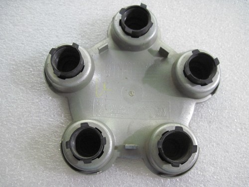 ORIGINAL GM 1997 - 99 CHEVY CAMARO Silver WHEEL CENTER CAP 9592665 EXCELLENT - Picture 2 of 2