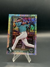Victor Robles | 2025 Topps Series 2 | Holo Foil | #572 Mariners