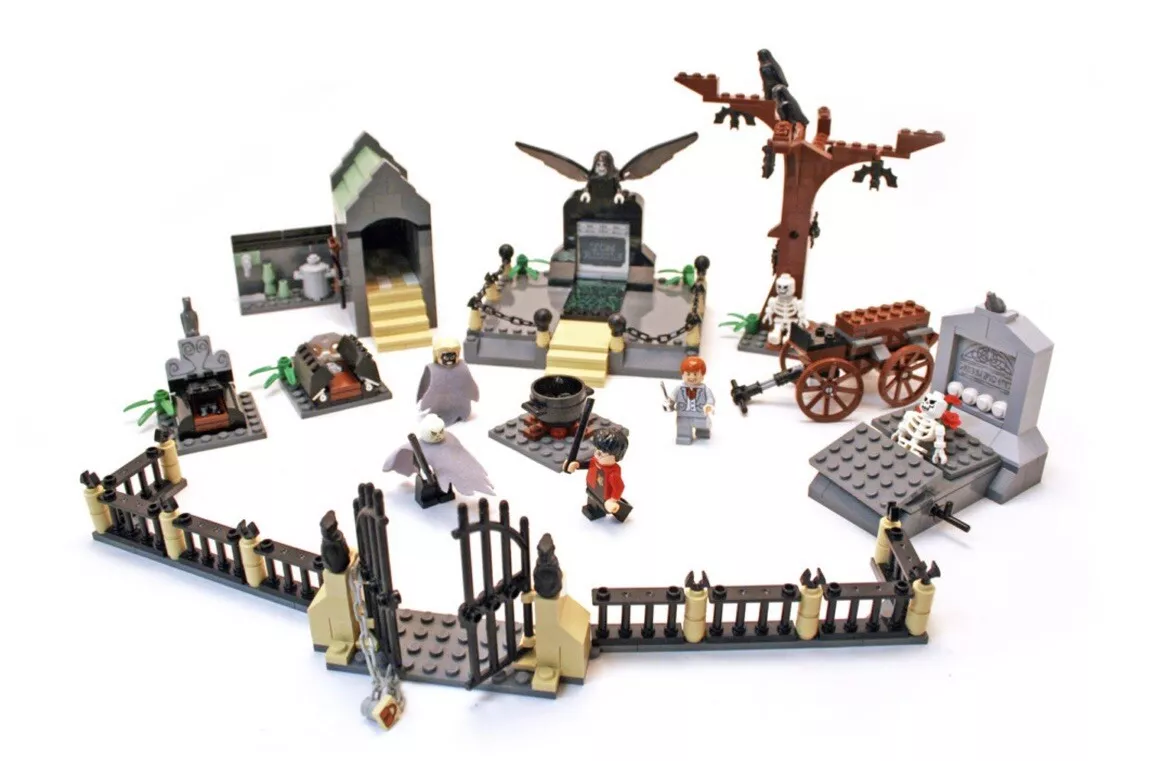 Harry potter graveyard lego hot sale