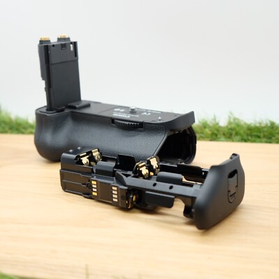 Canon BG-E11 Battery Grip For EOS 5DMarkIII Japan W/ Box Japan [N