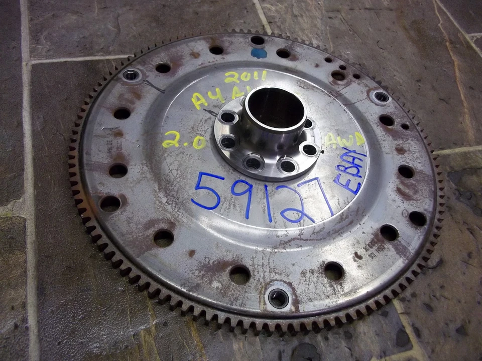 AUDI A4 A5 ALL ROAD Q5 2011-2017 2,0 L TURBO OEM 8 VELOCIDADES VOLANTE DE FÁBRICA Foto 2 de 3