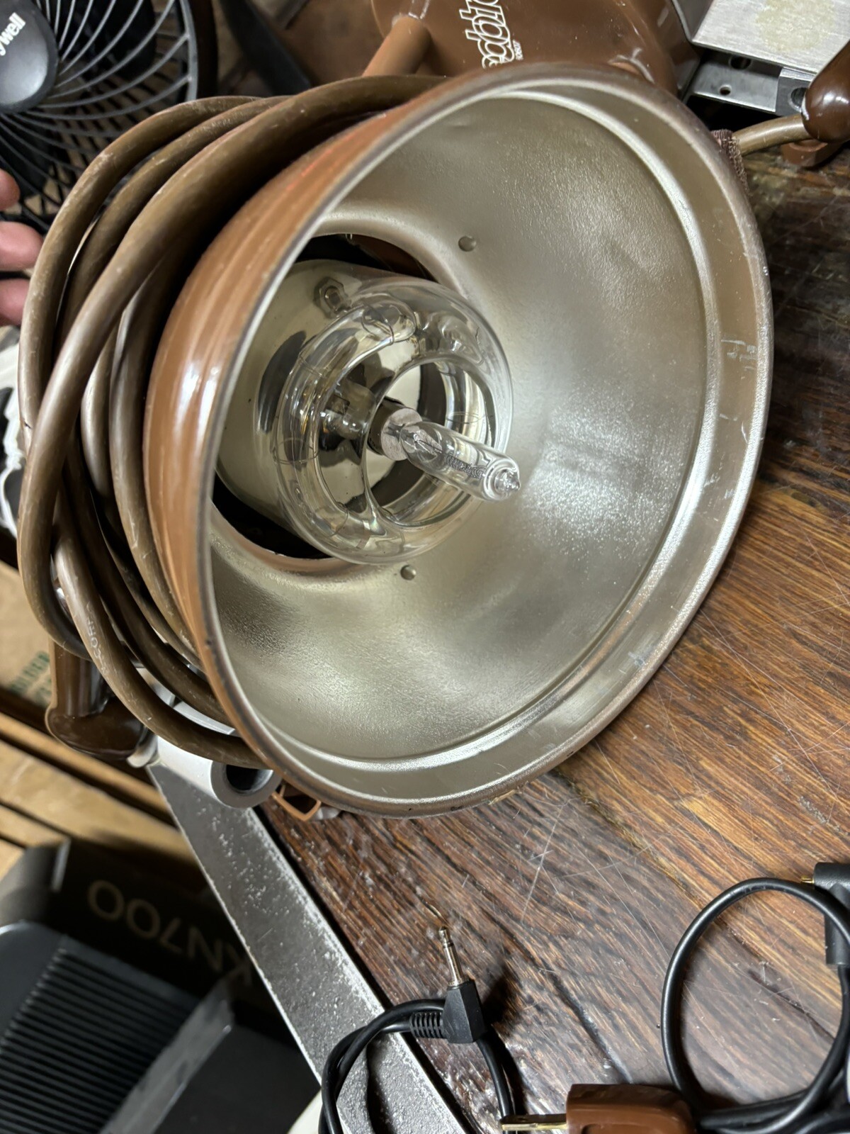 LOT Speedotron D402 power pack, 4 heads M11 & MW3R 2 PocketWizard case & case