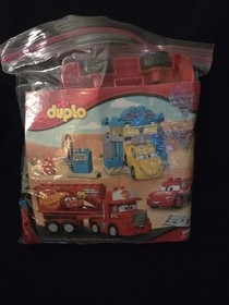 LEGO DUPLO: Flo's Cafe (10846) Cars, Lightning McQueen 
