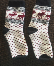 UNBRANDED WOMENS CHRISTMAS HOLIDAY WARMER SOCKS REINDEER BLACK WHITE RED
