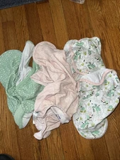 SwaddleMe by Ingenuity Easy Change Baby Swaddle in Size Small/Medium, 0-3 Months