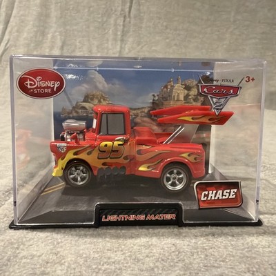 DISNEY PIXAR CARS LIGHTNING MATER DIE-CAST CAR IN CASE CHASE