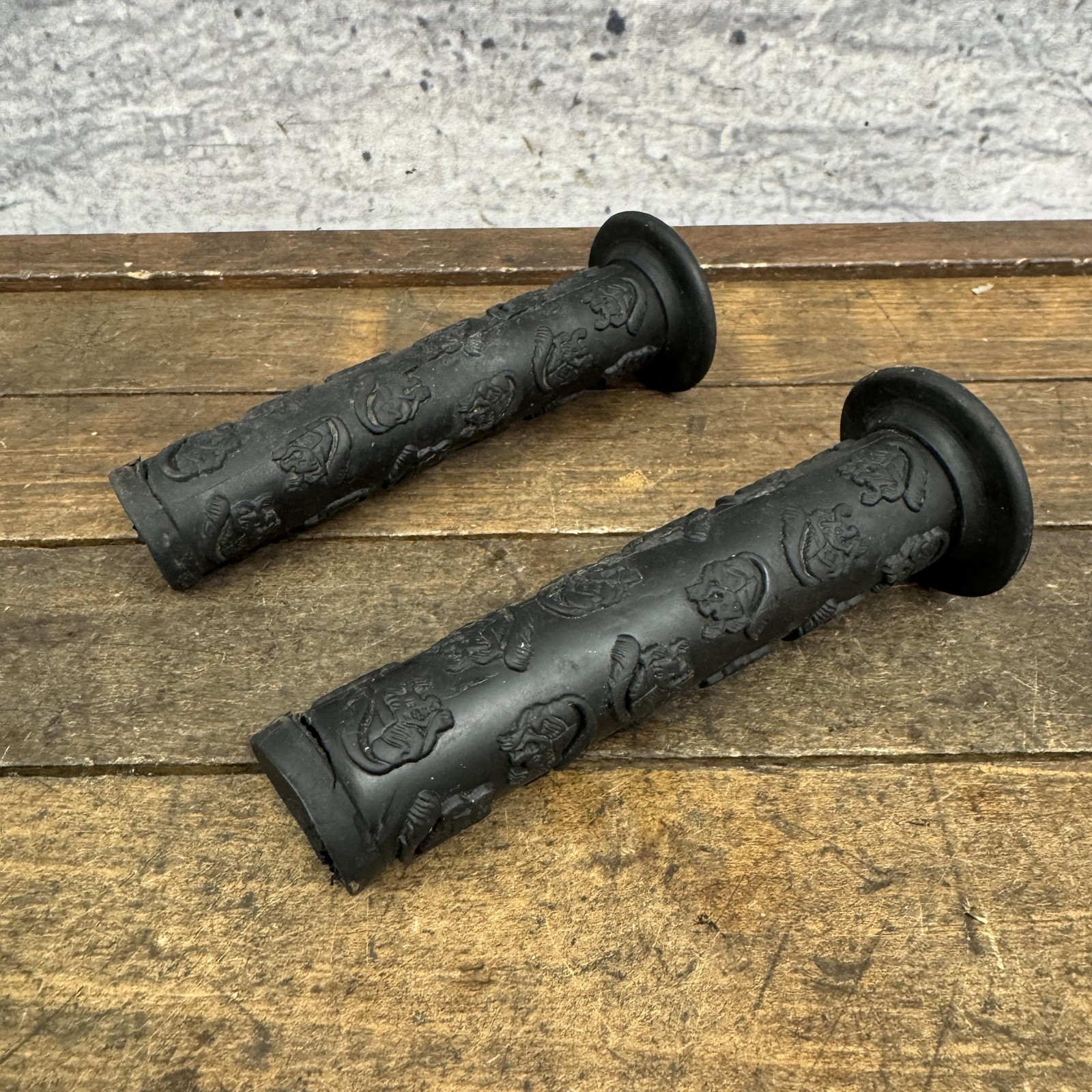 Vintage Mongoose BMX Handlebar Grips Pair Black Maurice Flanged Worn Mid School