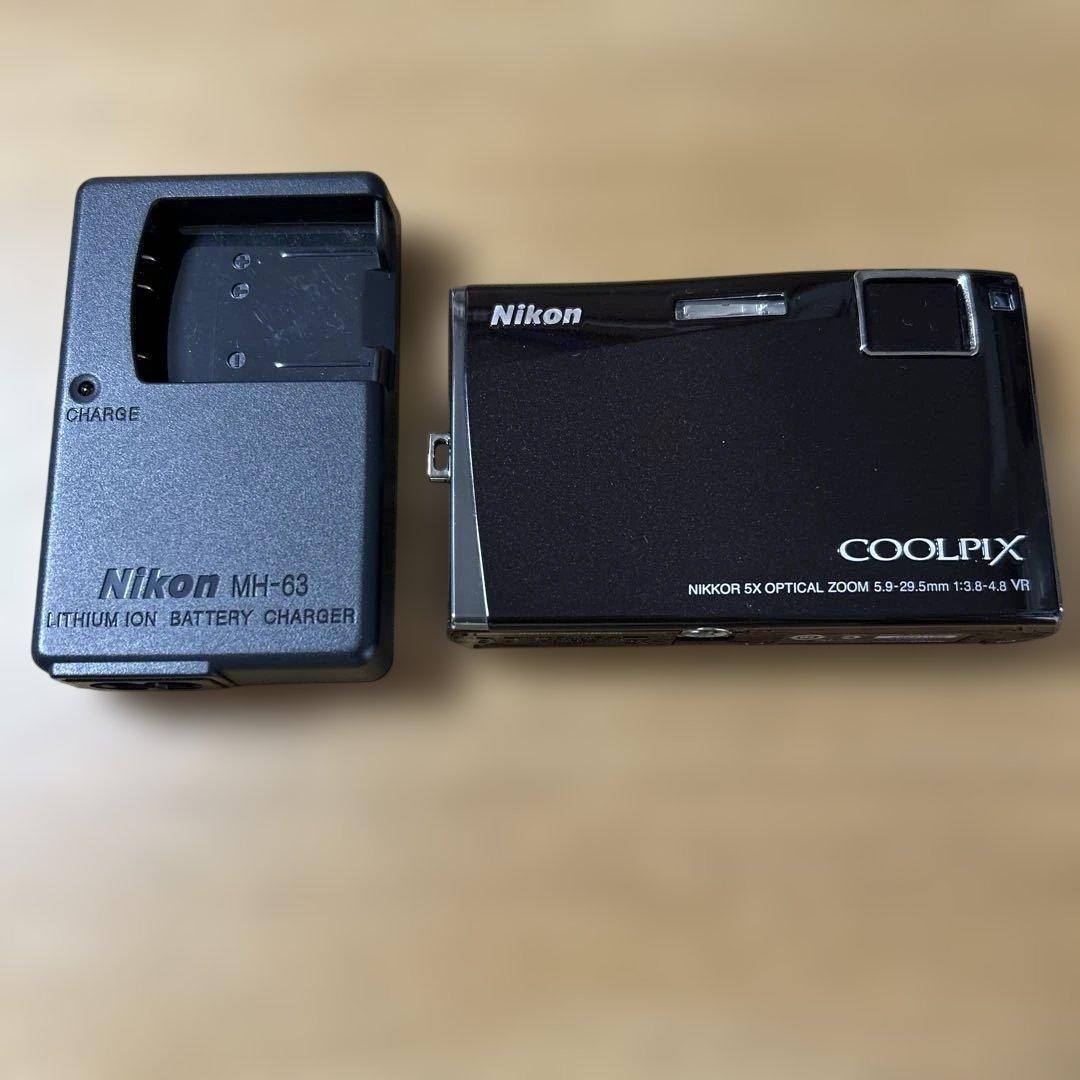 Nikon COOLPIX S60 Digital Camera Tested Working LCD Film Almost 