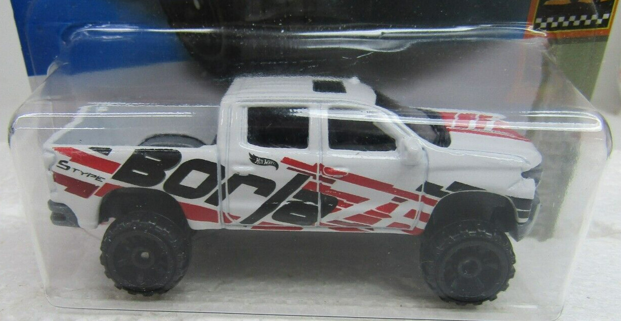 Hot Wheels 2022 '19 Chevy Silverado Trail Boss LT #53/250