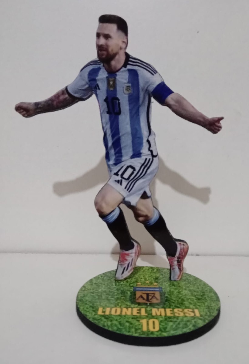 LIONEL MESSI - FIFA WORLD CUP QATAR 2022 - WOOD FIGURE 20 cm