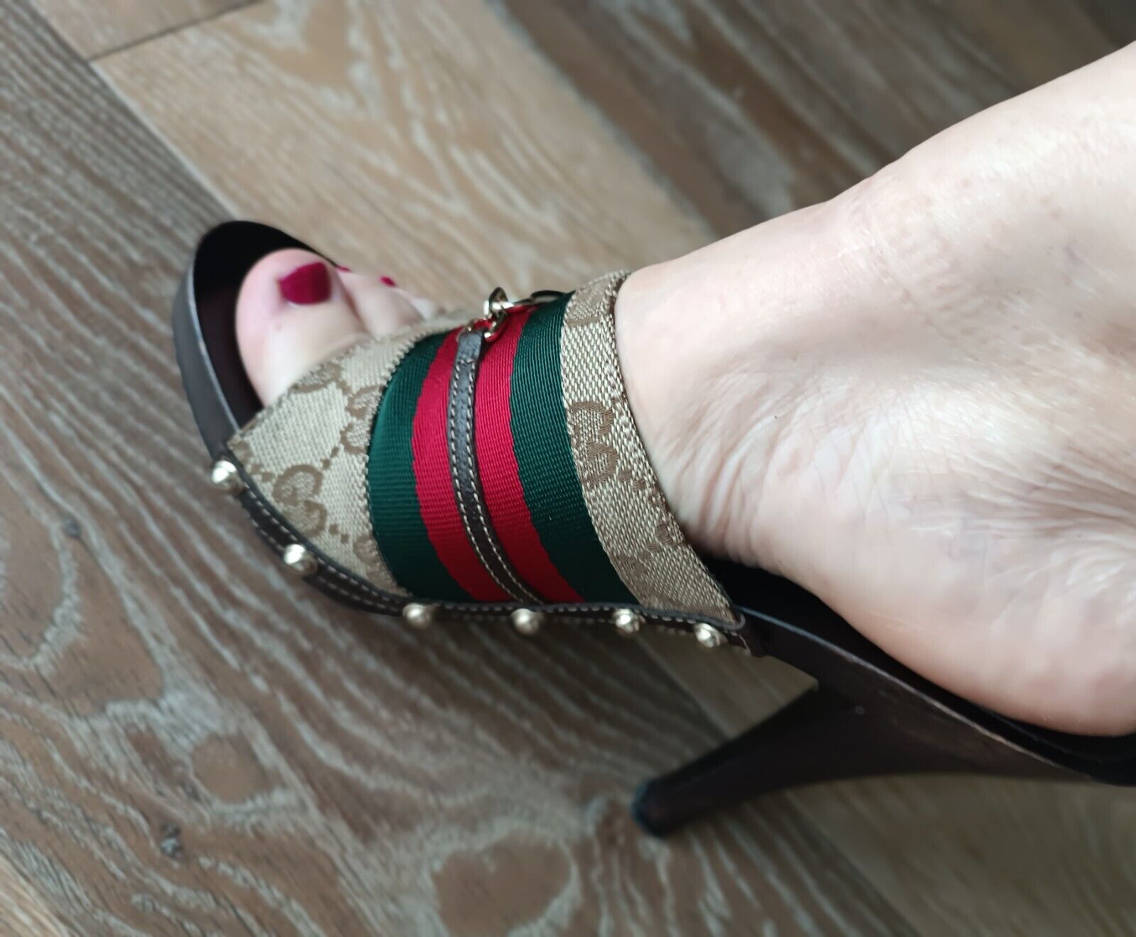 Foto 16 di 21