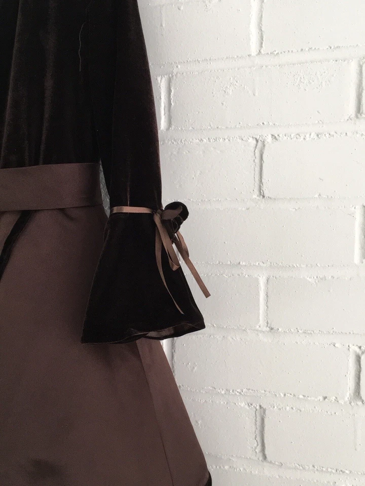 Vestido largo completo de terciopelo marrón satinado de fiesta de niña con flores talla 4T Foto 4 de 4