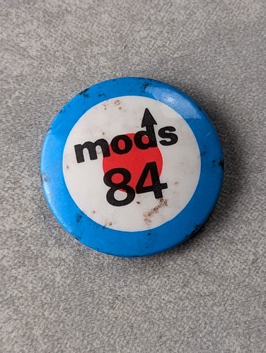 Vintage 80er Mods 84 Pin Abzeichen  - Bild 1 von 4
