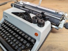 Olympia SM8 / SM9 Late Typewriter Feet