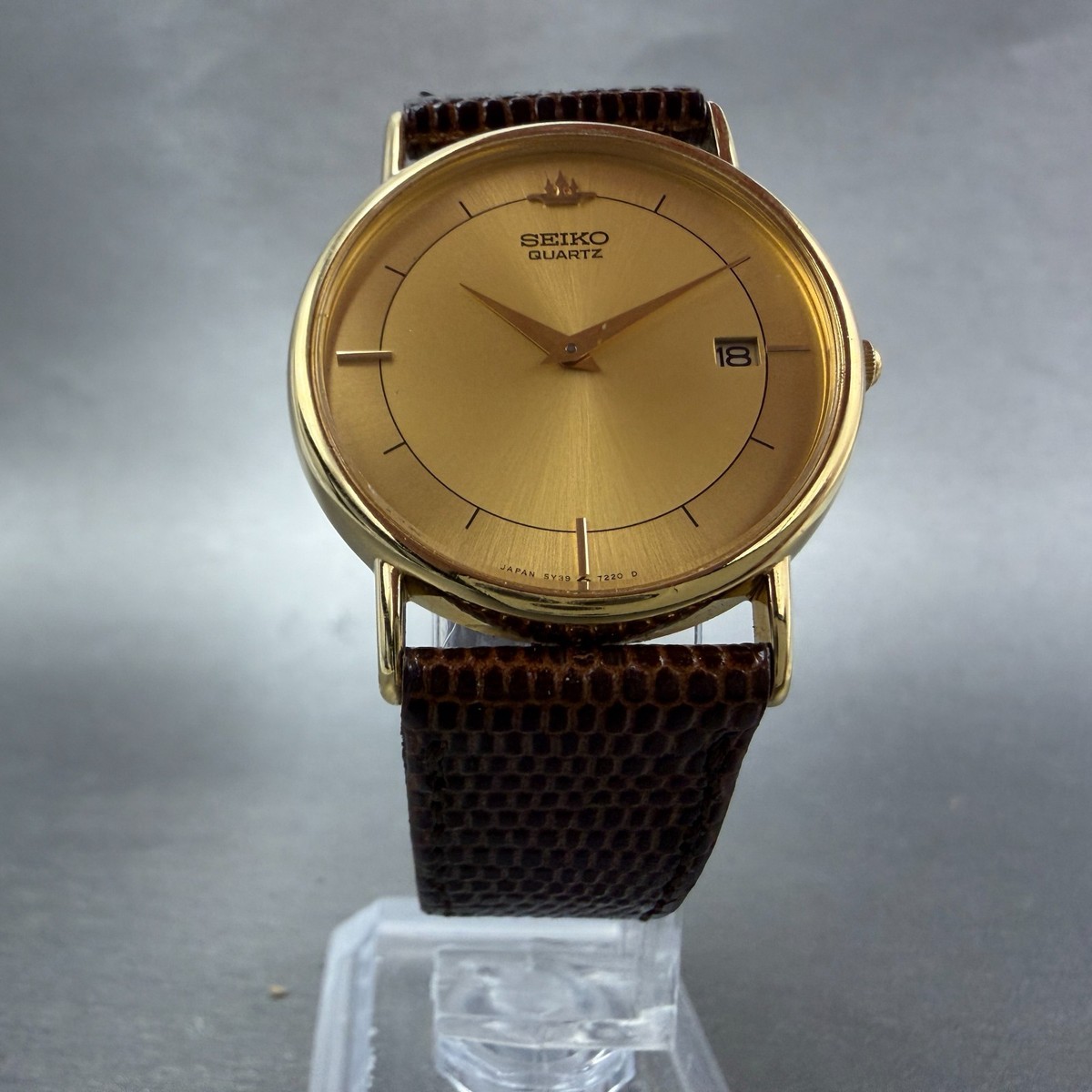 Seiko Watch Men 32mm Champagne Dial Gold Tone Date Round 5Y39-7010 