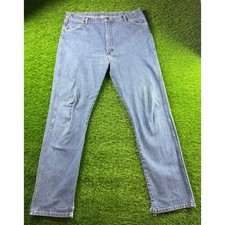 Wrangler Men  s Straight Leg Light Wash Denim Jeans Blue Sz 40x36 Distressed Hem