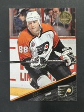 1993-94 Leaf Hockey Eric Lindros Flyers Base Card 233