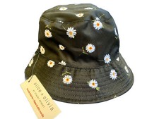 Alice + Olivia Bucket Hat Reversible Daisy Flowers FabFitFun Spring 2021 NEW