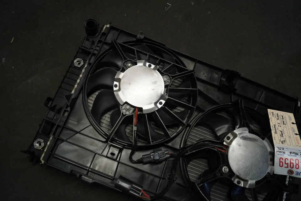 2010 2011 2012 Ford Fusion Mercury Milan Radiator & Cooling Fan Set OEM - Image 4 of 4