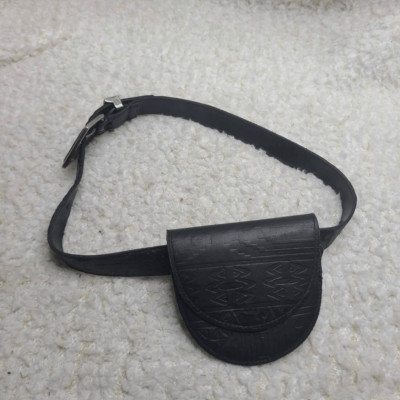 Nava Belt To-A-T Leather Belt with Tribal Embossed Pattern Belt Bag sz Small