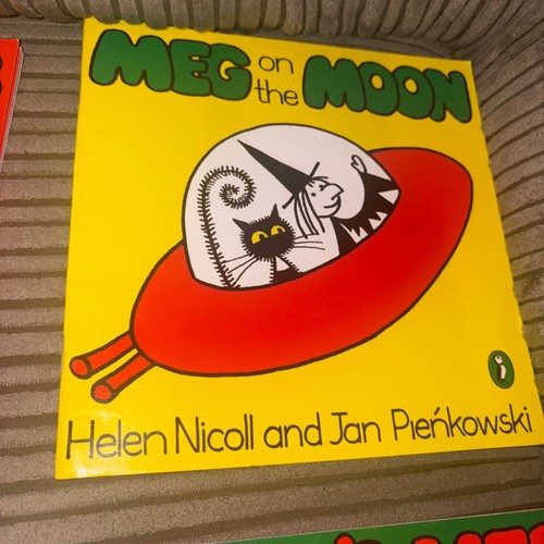 Meg & Mog Book Bundle x 7 Helen Nicoll and Jan Pienkowski Paperback - Picture 4 of 8