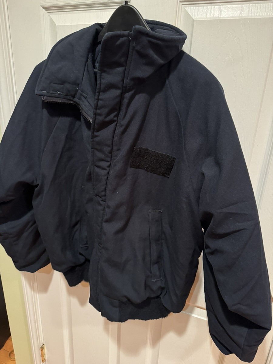 USN US Navy Shipboard Cold Weather Flame Resistant Jacket Blue Size Small? USN US Navy Shipboard Cold Weather Flame Resistant Jacket Blue Size Small?