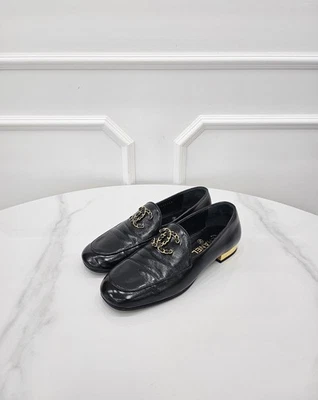 CHANEL Escarpins en cuir de chèvre verni avec chaîne CC G39438 38 154125747 [U] - Photo 1/4