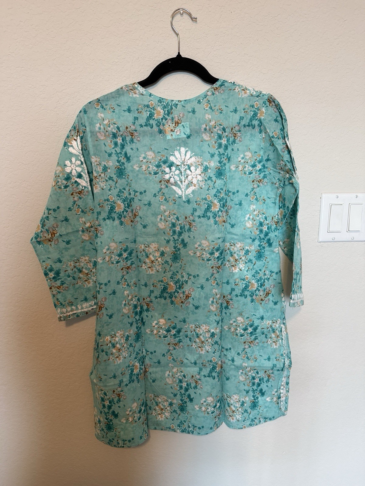 Picture 2 of 4