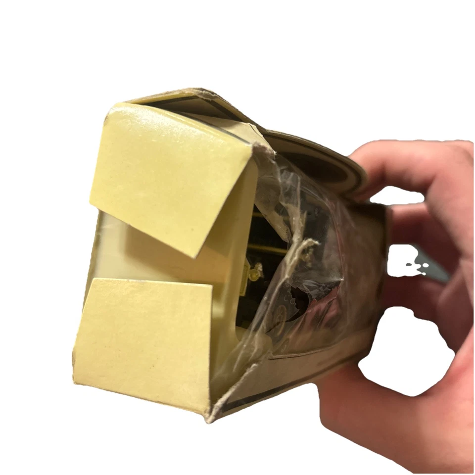 Vintage Lledo 1920 Ford Model T Red Crown Gasoline Standard Oil Die-Cast NIB - Image 3 of 3