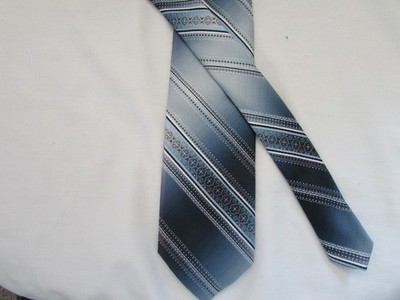 Brittania Vintage Men's Neck Tie Blue WH striped designs 52'' x 3'' WPL 2555