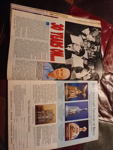 FARRAH FAWCETT, ELLE MACPHERSON, THOMAS CALABRO,SHARON STONE, ROBIN GIBB,ARNOLD  - Picture 13 of 23