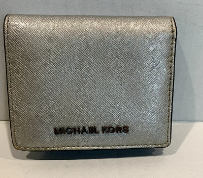 Michael Kors Pre-owned wallet Gray color