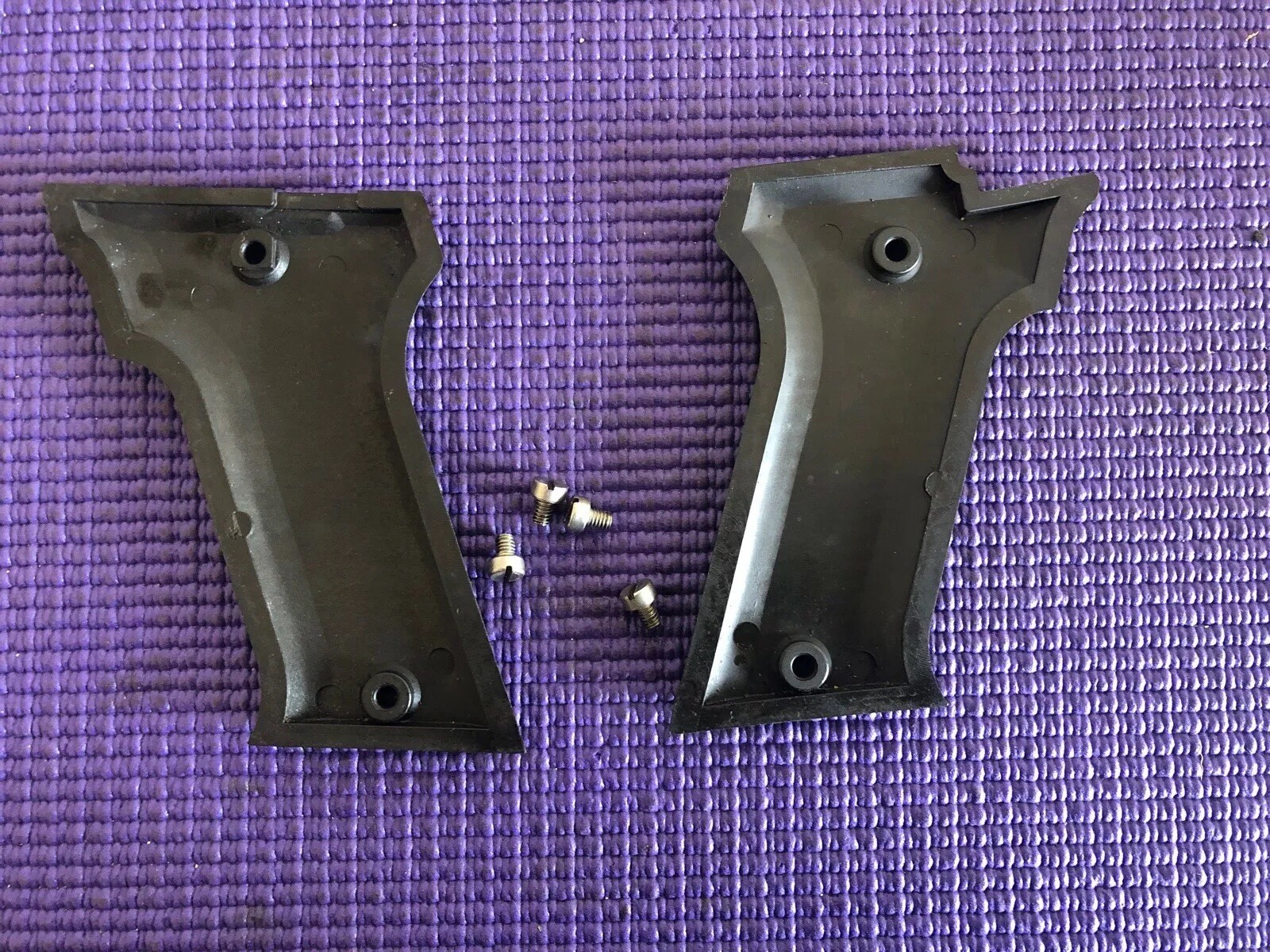 AMT AUTOMAG II .22 Magnum Factory Grips With Mounting Screws eBay