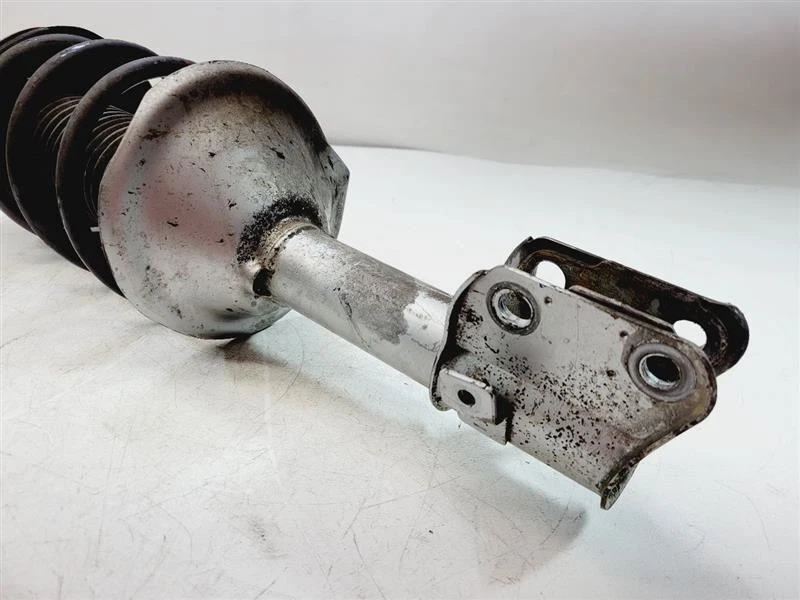 Subaru Forester 1998 1999 2000 conductor izquierdo amortiguador delantero puntal absorbente  Foto 2 de 4