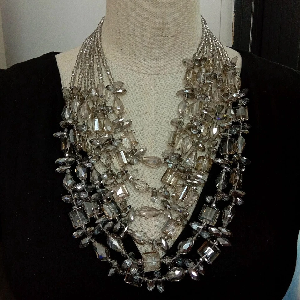 Collar de cristal gris multicapa de 19,5" 6 cuerdas Foto 2 de 4