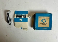 NOS Mopar Right Vent Wing Handle 1962-5 B Body Plymouth Dodge #2299433