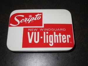 EARLY VINTAGE SCRIPTO 'NEW WINDGUARD VU-LIGHTER' TIN IN MINT ORIGINAL CONDITION