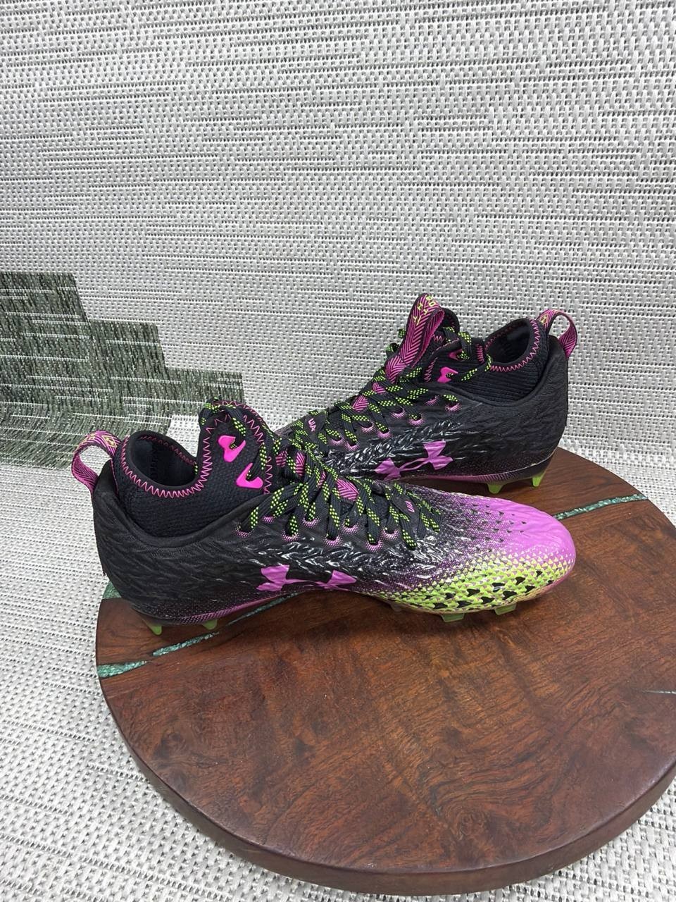 Under Armour Cleat Men Size 9.5 Spotlight Clone 3.0 MC Black Pink Football Shoes thumbnail 4