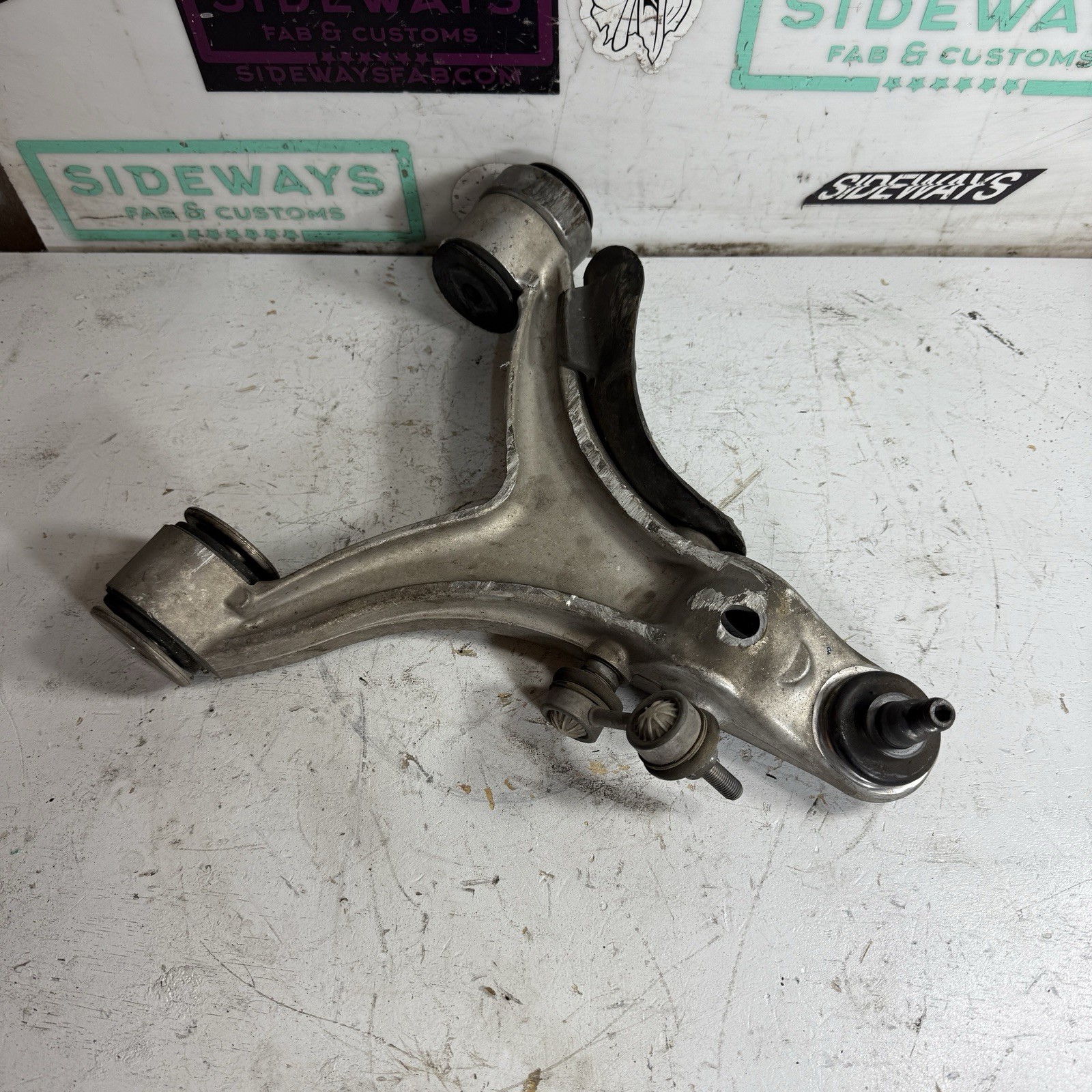 03-08 Maserati Quattroporte Left Front Lower Control Arm M139