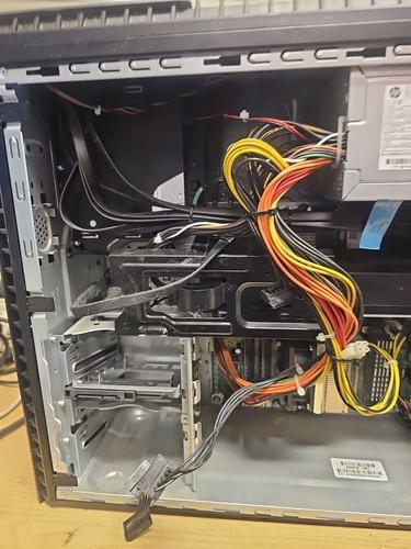 HP ENVY PHOENIX 860-000na Desktop- i7-6700, 16GB DDR4 RAM,AMD RADEON R9-380 4GB. - Picture 13 of 24
